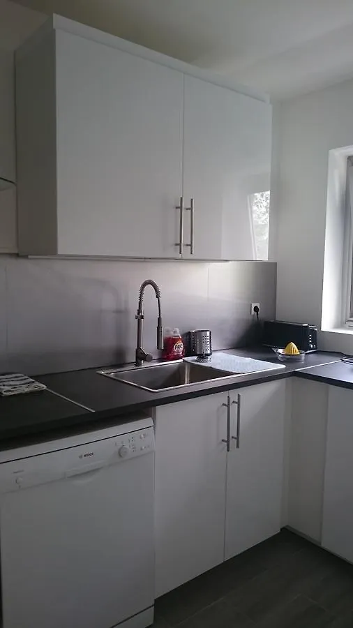 I Love Paris Hotel Apartment